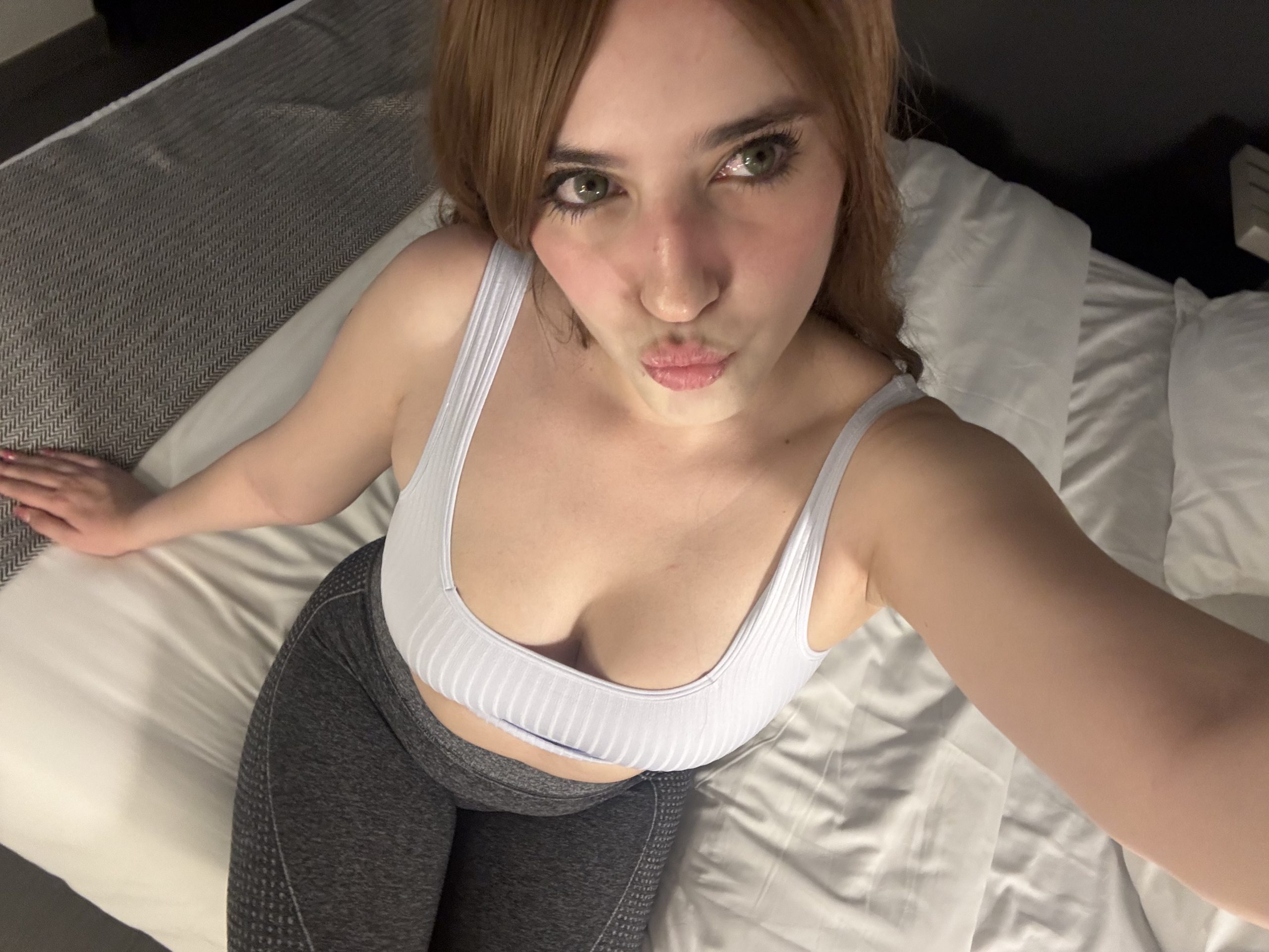 Emma, créatrice française OnlyFans gratuit 21 ans